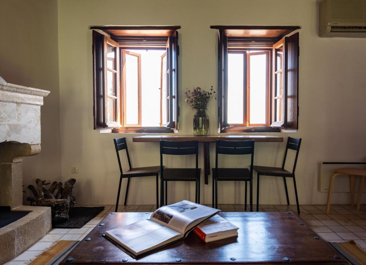 Kyklamino Castlehouse Villa Monemvasía Екстериор снимка