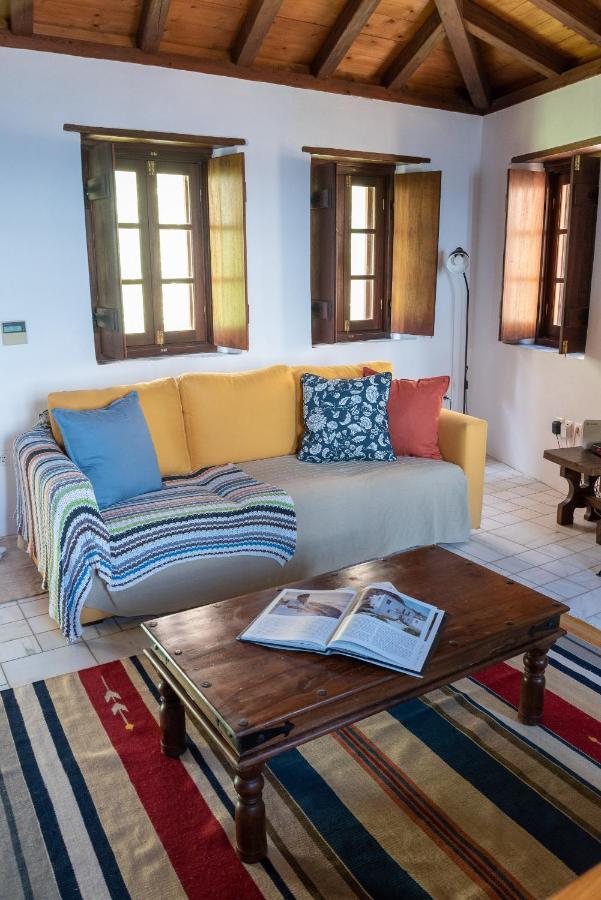 Kyklamino Castlehouse Villa Monemvasía Екстериор снимка